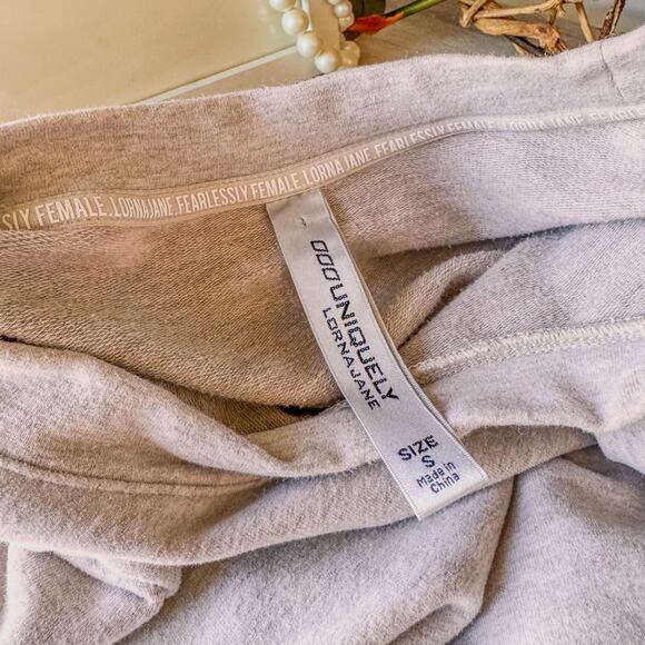 Lorna Jane Throw Over Active Cropped Long Sleeve Top in Off White Marl - Small - Picture 7 of 12